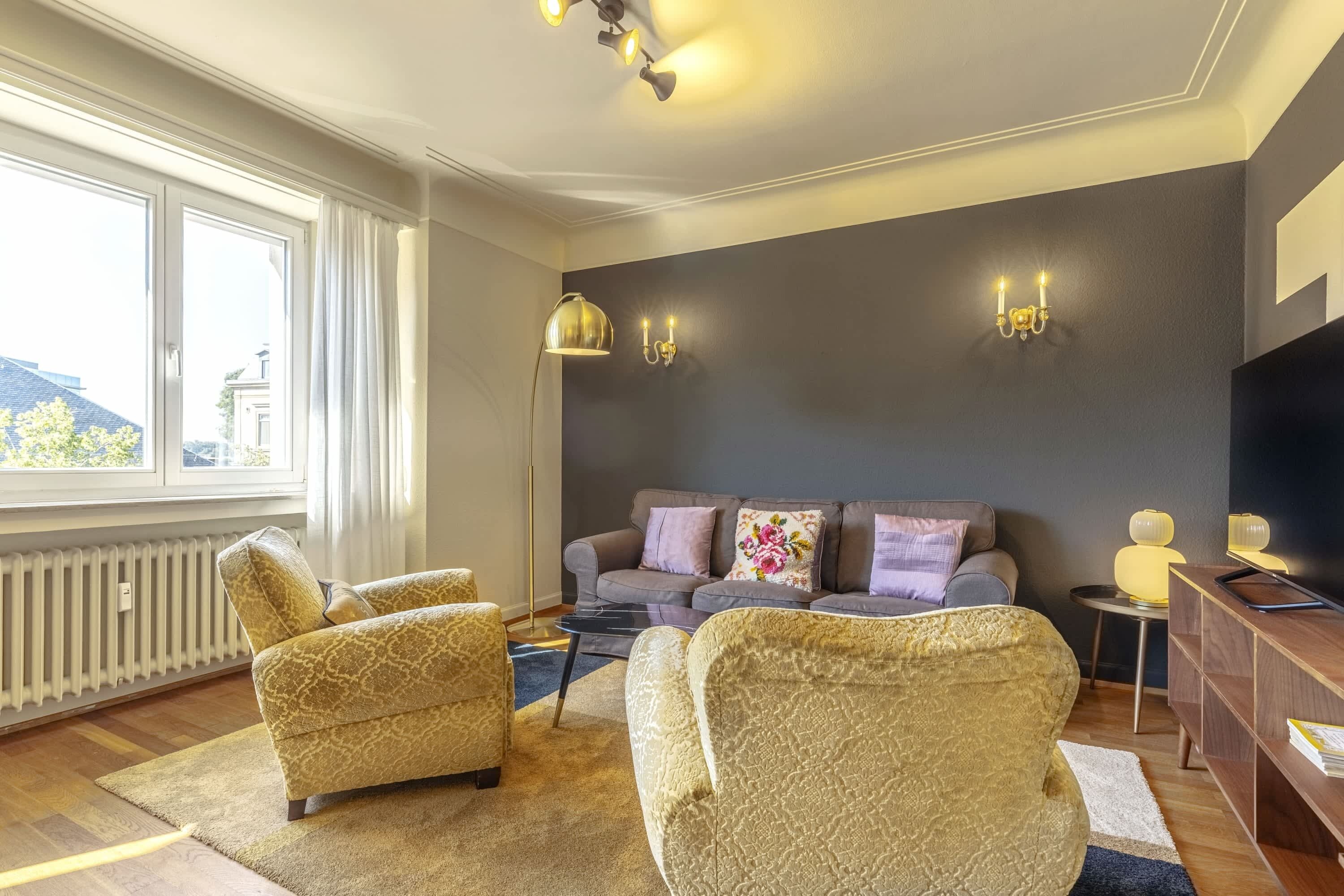 Televisión, oficina