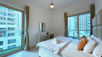 Deluxe loft, uitzicht op baai | 1 slaapkamer, een minibar, individueel gedecoreerd
