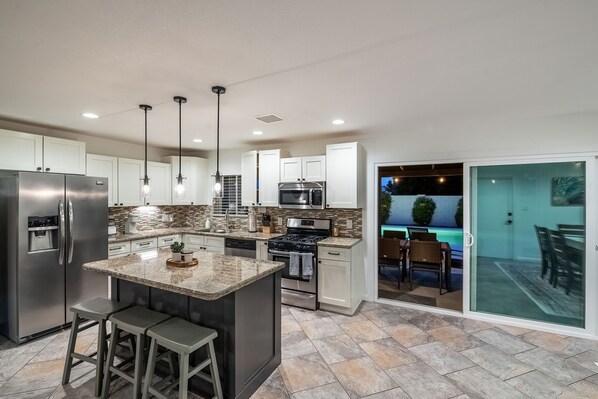 Fridge, microwave, oven, stovetop - Luxe Getaway Home w/ Heated Pool & Firepit (Scottsdale)