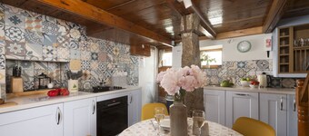 7 Virgin Street -  a cottage that sleeps 2 guests  in 1 bedroom