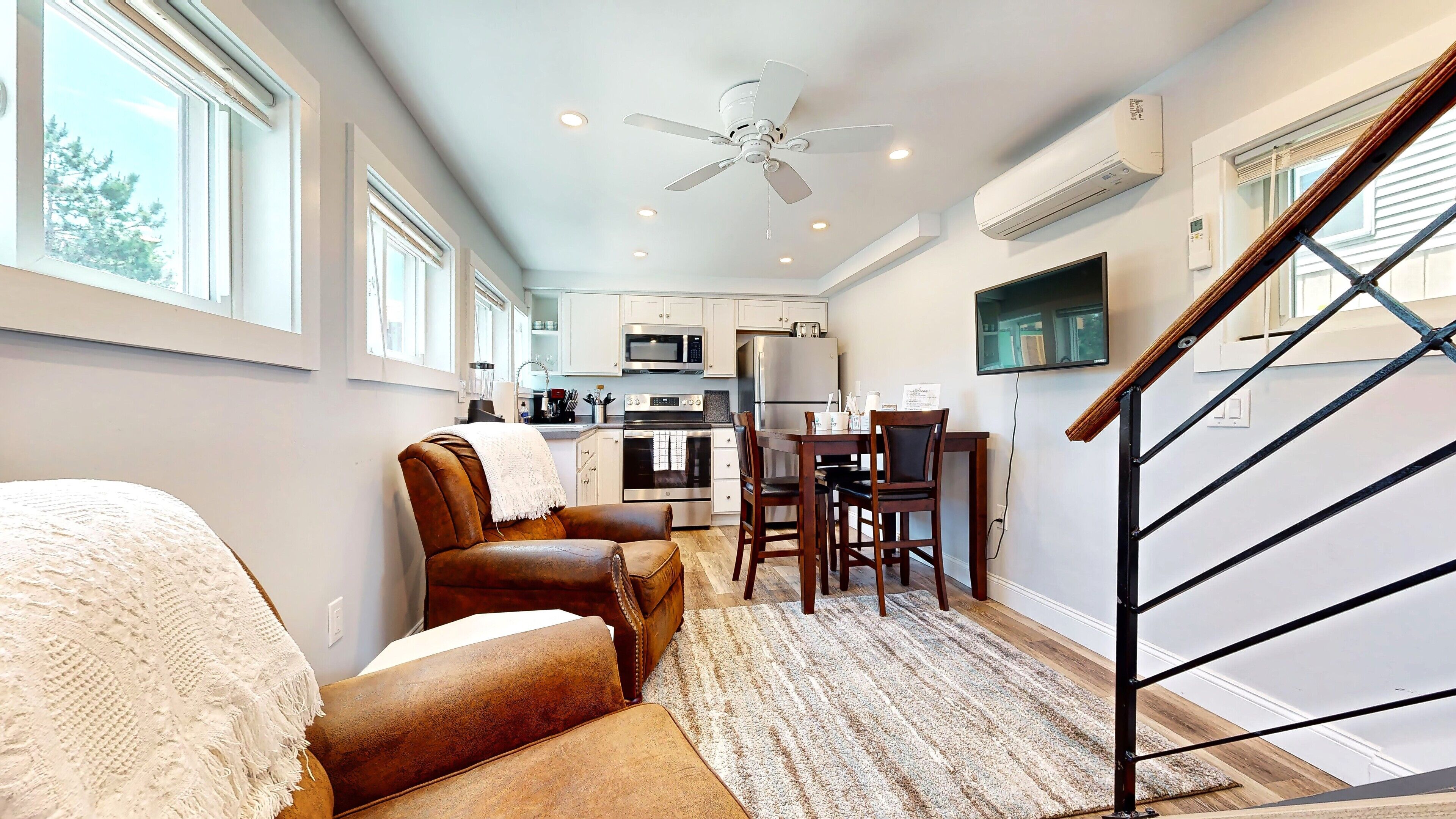 Nana's Cottage| NEW | Bayley Vacation Rentals