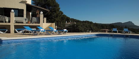 Utomhuspool