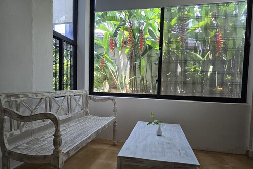 2 bed room clean and cozy, safe and quite lodging away from Colombo traffic.