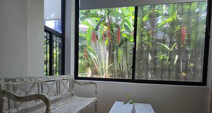 2 bed room clean and cozy, safe and quite lodging away from Colombo traffic.