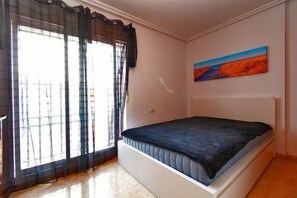 3 habitaciones, tabla de planchar con plancha y wifi