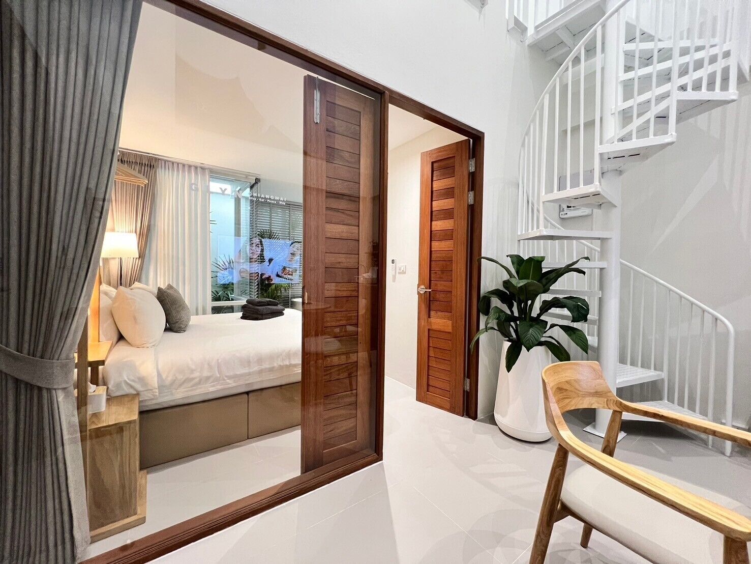 Basic Loft | Living area | 55-inch Smart TV with satellite channels