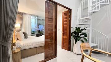 Basic Loft | Living area | 55-inch Smart TV with satellite channels