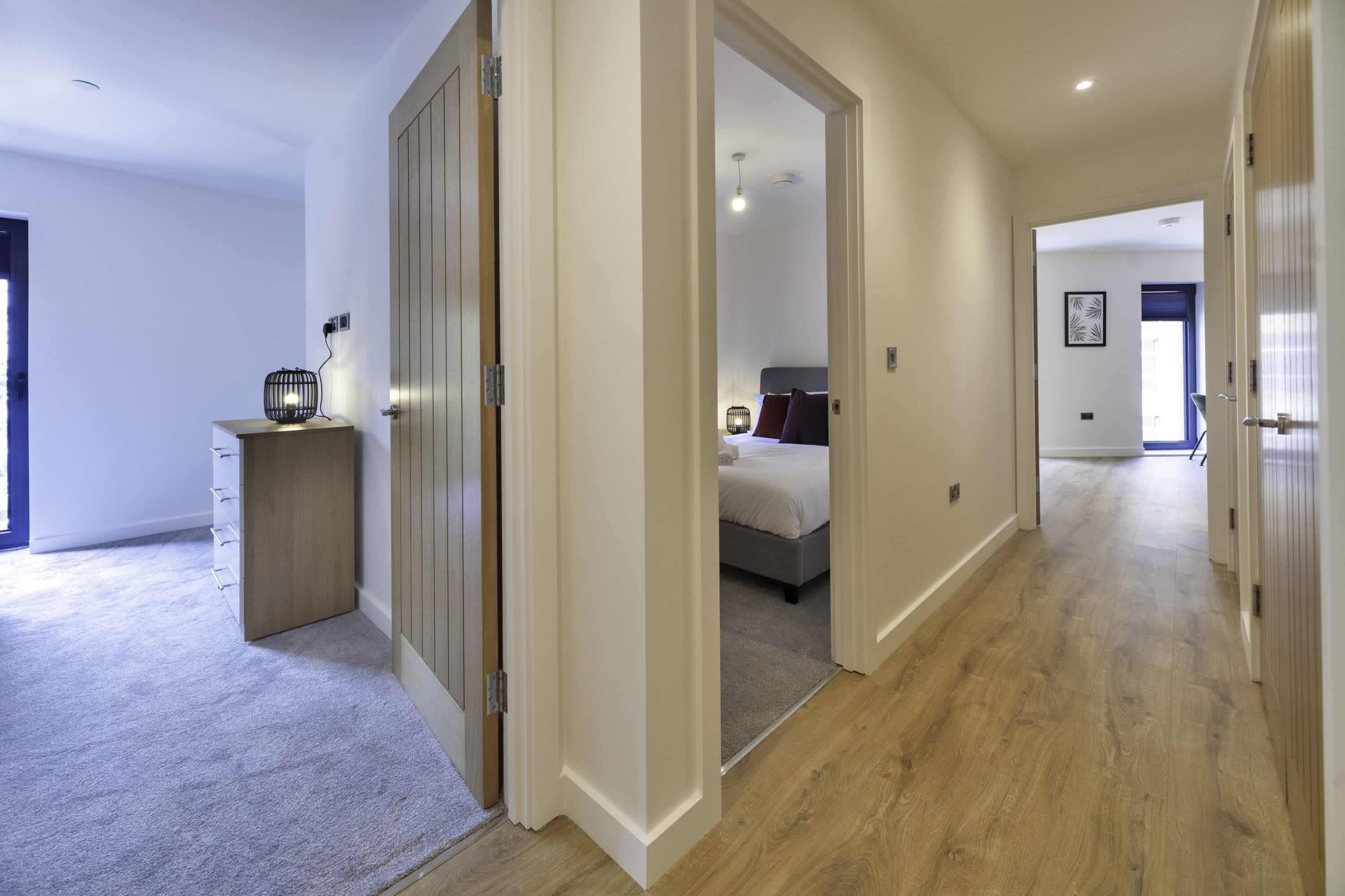 2 bedrooms, desk, iron/ironing board, WiFi