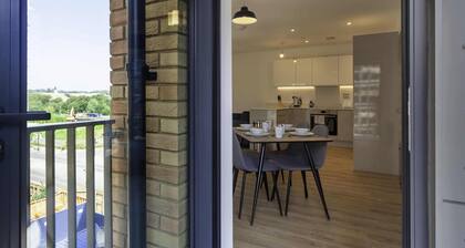 Large Balcony | 2BR, 3 Storey near Central Ashford