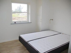 2 bedrooms, free WiFi