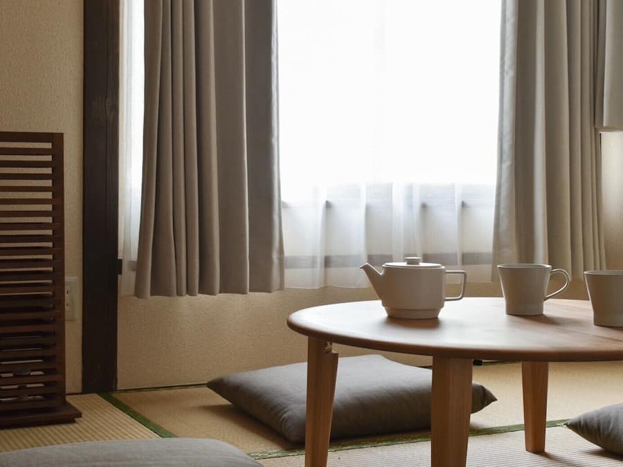 Rumah Basic, 3 kamar tidur, Bebas Asap Rokok, kamar mandi pribadi | 3 kamar tidur, selimut bulu angsa, Wi-Fi gratis, dan seprai linen