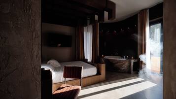 Deluxe Room, 1 Queen Bed, Jetted Tub | Minibar, in-room safe, individually decorated, individually furnished