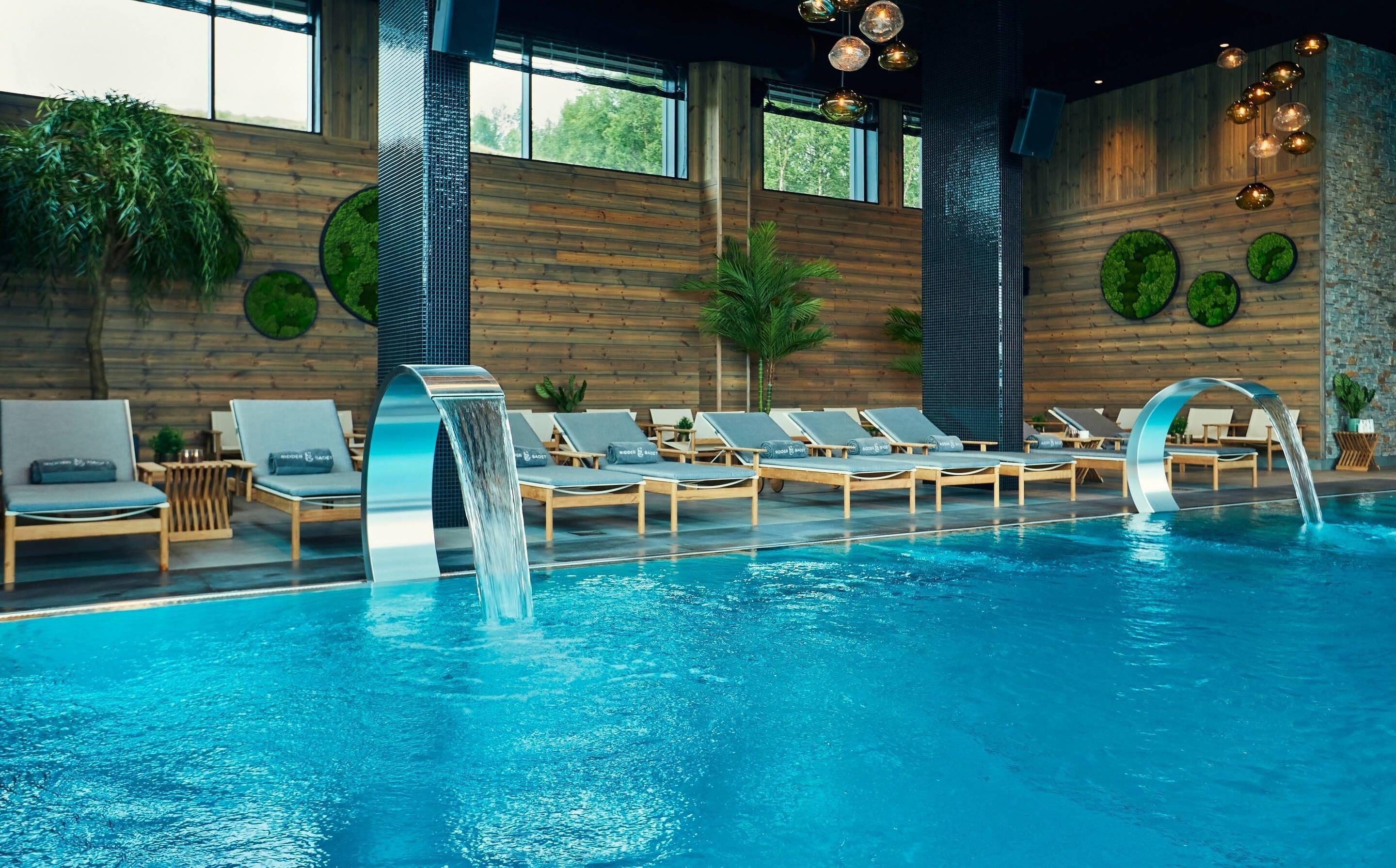 マニキュアとペディキュア