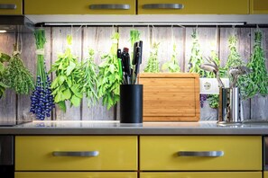 Fridge, oven, stovetop, dishwasher - Die Neue und Exklusive Ferienwohnung im EG in Einem 3 Parteien Haus in Rechlin N (Rechlin)