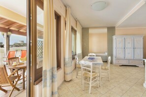 Terrace/patio - Residence with private beach in Bosa Marina (Bosa)