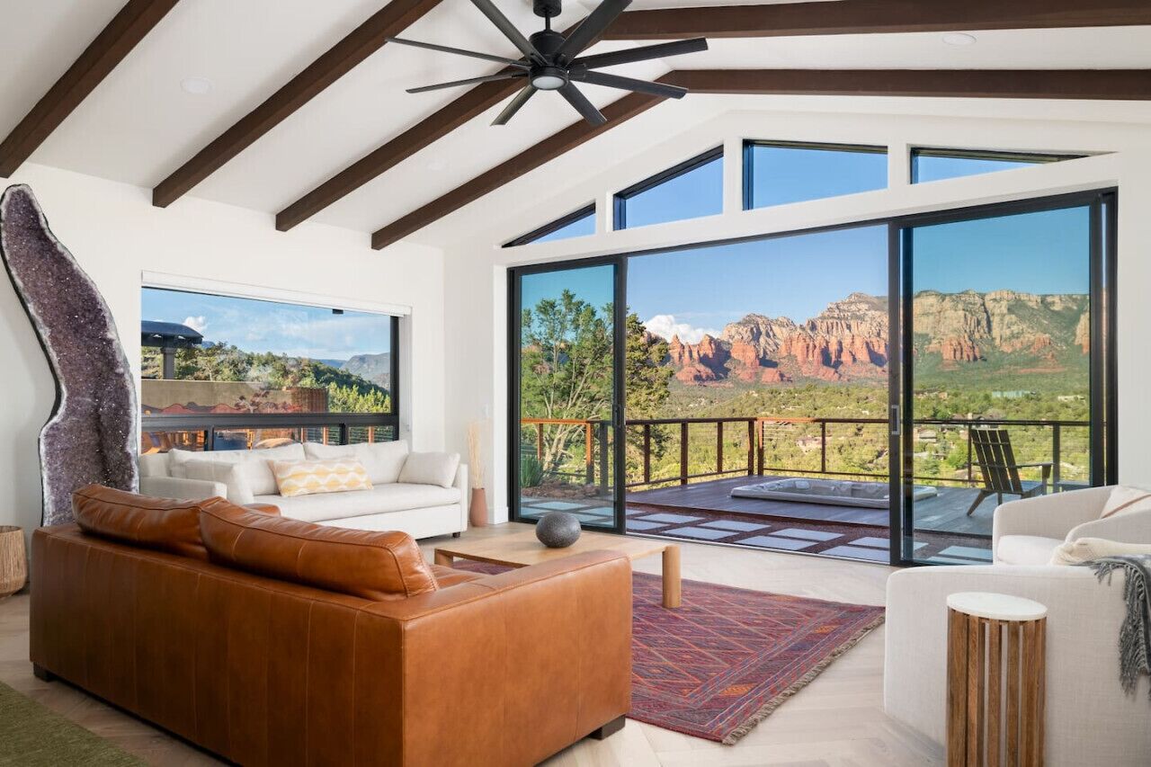 Smart TV, fireplace, stereo, offices