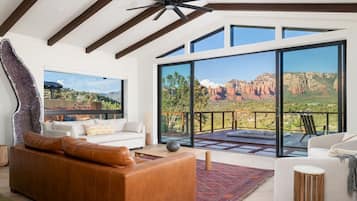 Smart TV, fireplace, stereo, offices