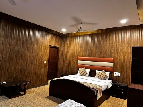 Hub Of Joys Laxman Jhula