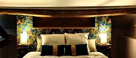 1 bedroom, iron/ironing board, travel cot, free WiFi