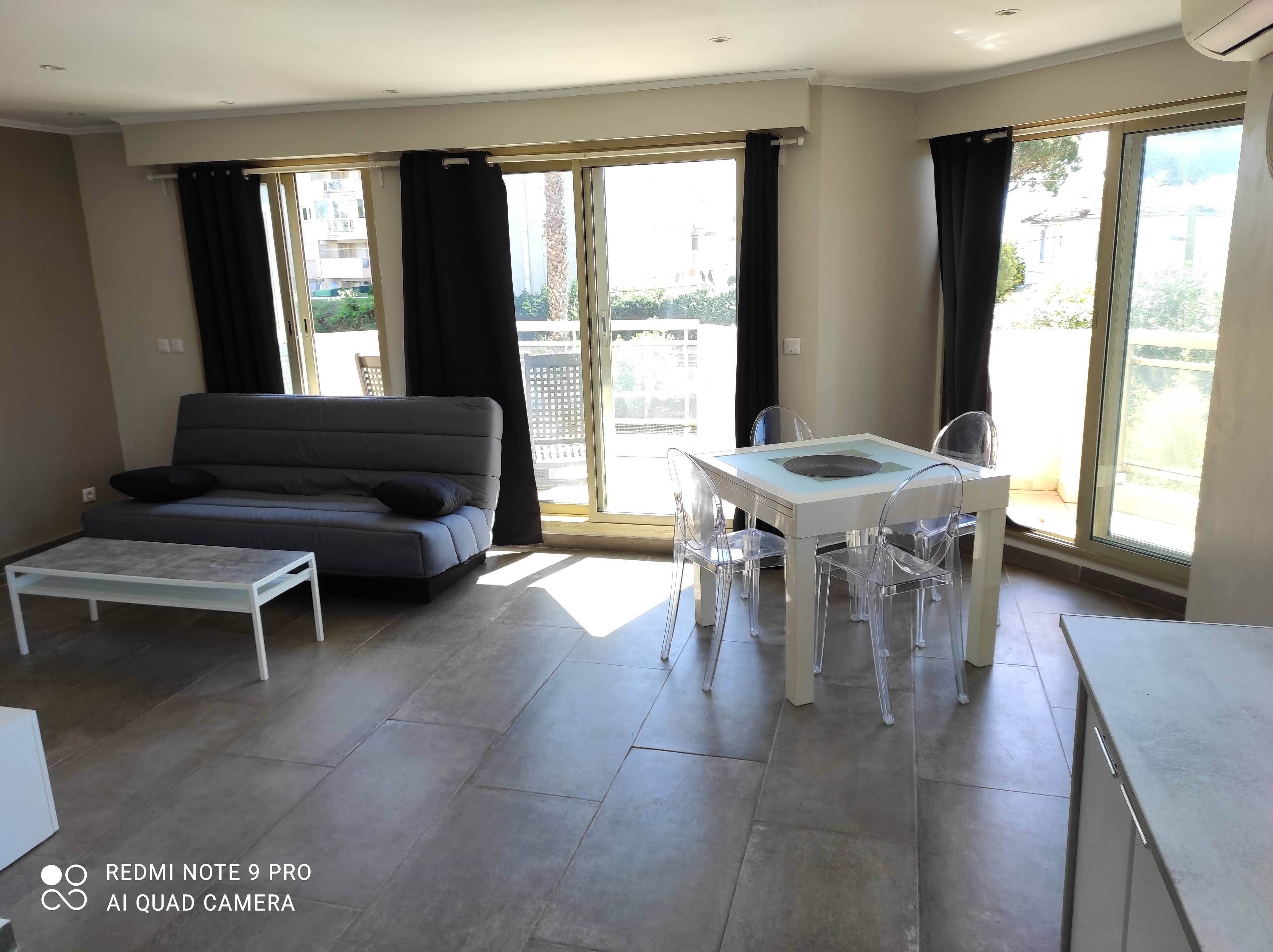 リビング エリア