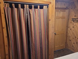 3 Schlafzimmer, Schreibtisch, Reisekinderbett, kostenloses WLAN