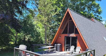 The Koal-Mine-Inn - Fun and Charming with Lots of Character, Air Conditioning, and a Great Location! Also dog-friendly!