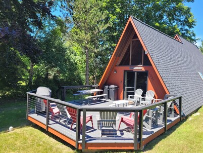 The Koal-Mine-Inn - Fun and Charming with Lots of Character, Air Conditioning, and a Great Location!  Also dog-friendly!