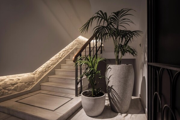 Interior entrance - Vegga Suites (Heraklion)