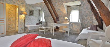 1 dormitorio, escritorio, tabla de planchar con plancha y wifi gratis