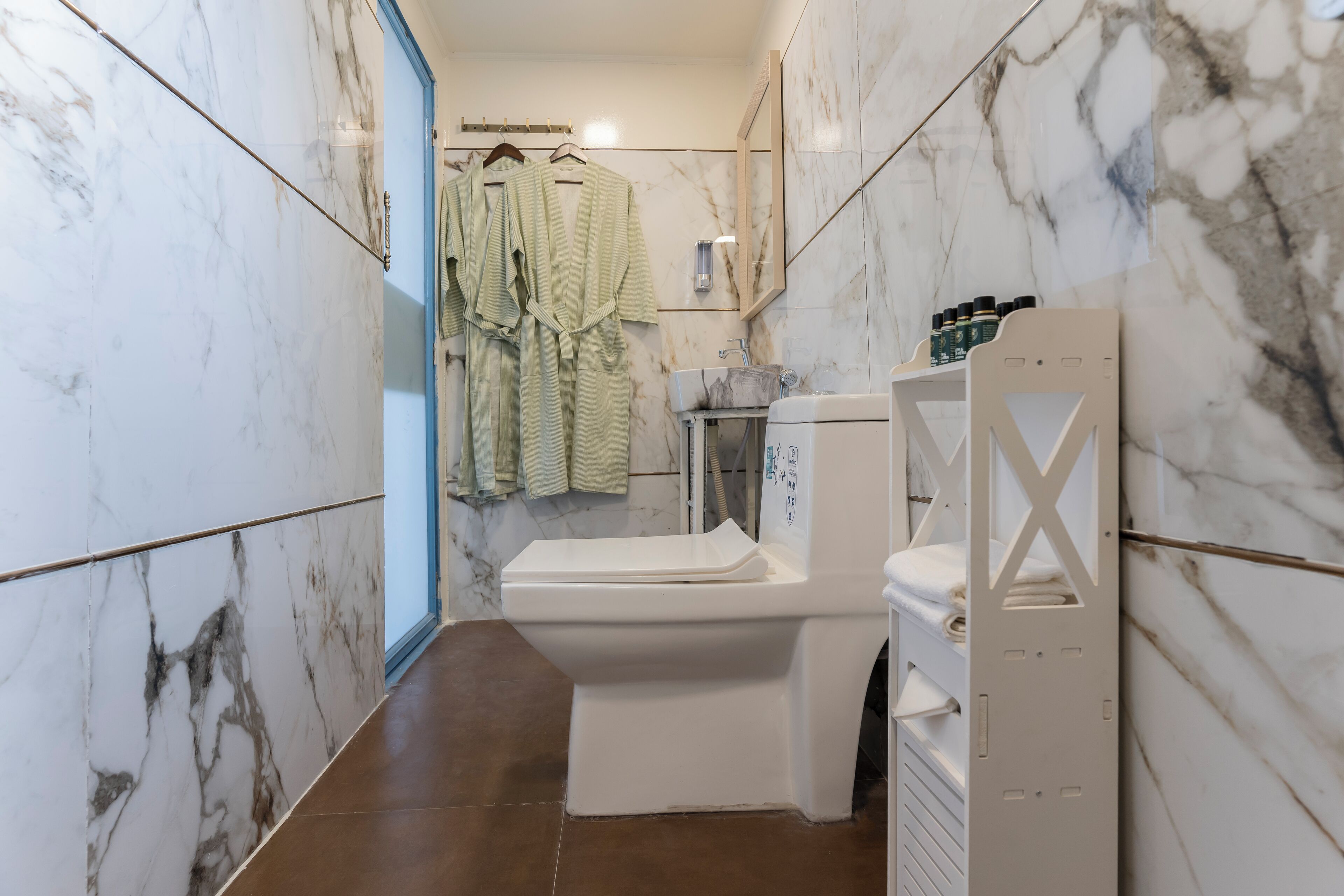 Shower, towels, soap, shampoo