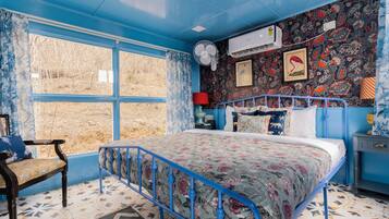 2 chambres, fer et planche à repasser, Wi-Fi, draps fournis