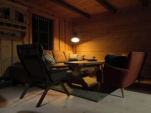 Interior - Tronstadbu – Historic mountain cabin near Geirangerfjord (Møre og Romsdal)