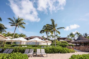 Property grounds - Ocean View Luxury Hacienda de Mita Penthouse w/ Beach Clubs & Walk to Town (by VRMex.Homes) (Punta Mita)