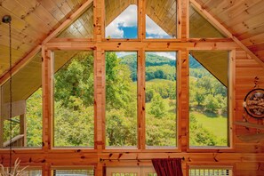 Interior - BearHugs: Mtn View, Hot Tub, Game Room, Wifi, Secluded, Yard, Fire Pit (Sevierville)