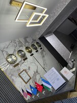 Smart TV de 32 pulgadas con canales digitales, suelo radiante