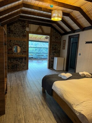 Rom – deluxe | 1 soverom, lydisolert og wi-fi (inkludert)