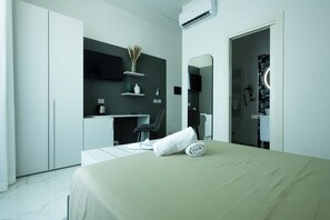 Doppel- oder Zweibettzimmer, Balkon, Stadtblick