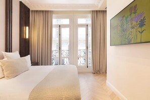 3 habitaciones, tabla de planchar con plancha, cuna de viaje y wifi 