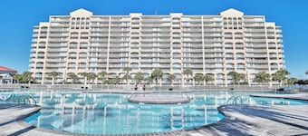 3203 Yacht Club Villas