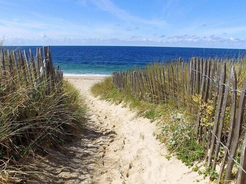 Villa d'Exception avec Piscine, Spa et Salle de Cinéma à 50m de la Plage, Capacité 14 pers.