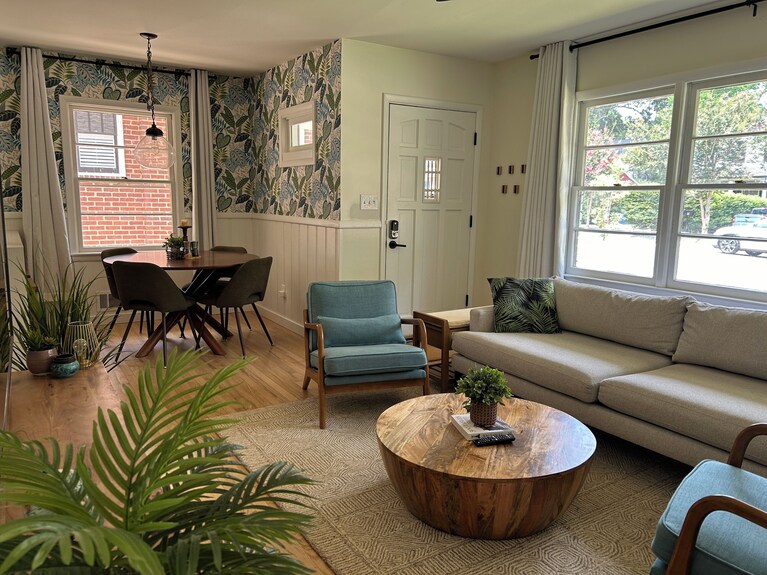 Walkable Neighborhood! The Sun House - Entire Home To Yourself - Emory University, Atlanta