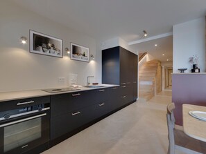 Kühlschrank, Mikrowelle, Geschirrspüler