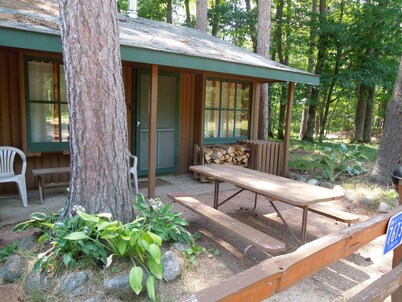 Estrold's Resort- Marsh Cabin