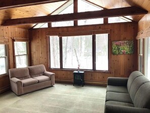 Smart-TV, peis og DVD-spiller