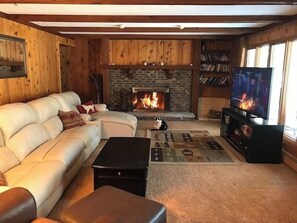 Smart-TV, peis og DVD-spiller