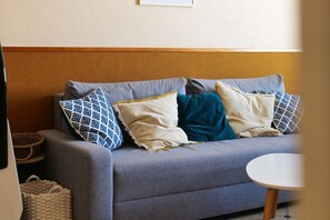 TV, books