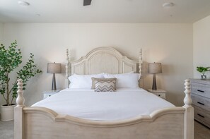 5 bedrooms, desk, iron/ironing board, travel cot