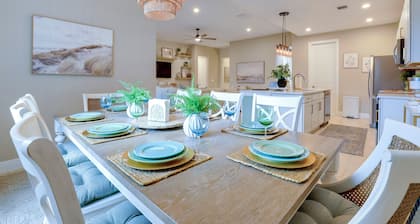 Stylish Port St Lucie Home w/ Hot Tub + Game Room!