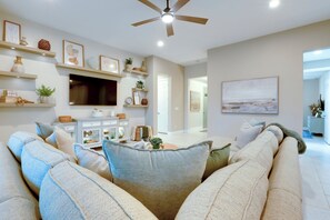 House (4 Bedrooms) | Interior