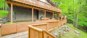 Family Home ~ 2 Mi to Beech Mountain Ski Resort!